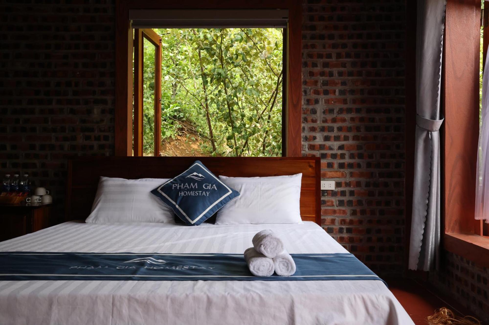 Pham Gia Homestay Ecogarden ニンビン エクステリア 写真